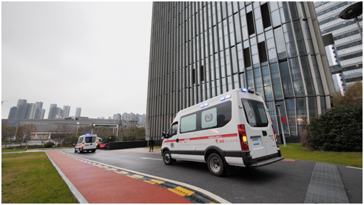 春天會(huì)來(lái)，櫻花會(huì)開(kāi) | 三輛負(fù)壓式救護(hù)車，第三